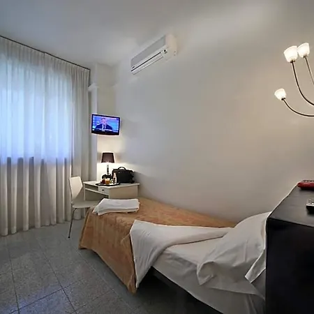 Отель Cristallo 3*