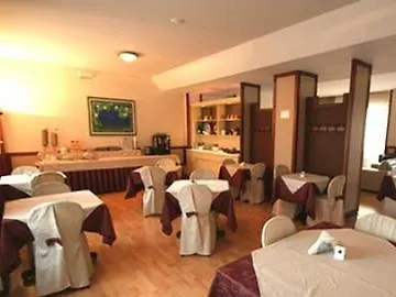 Hotell Cristallo 3*