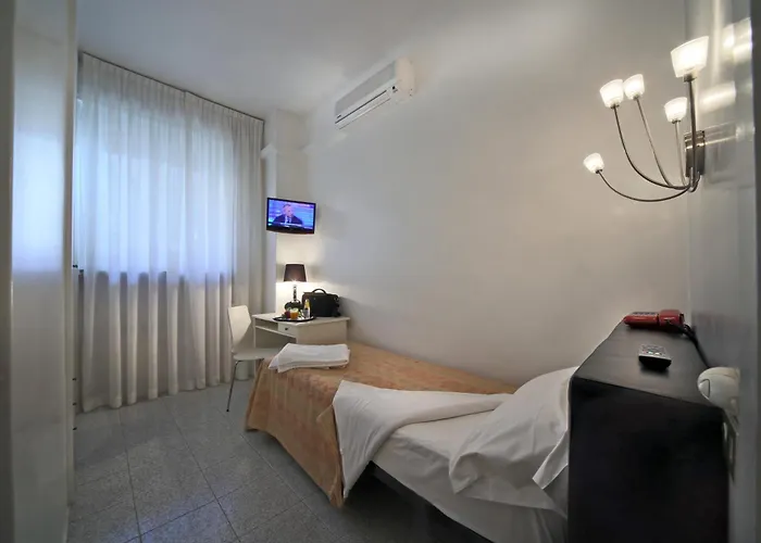 Cristallo Hotel 3*