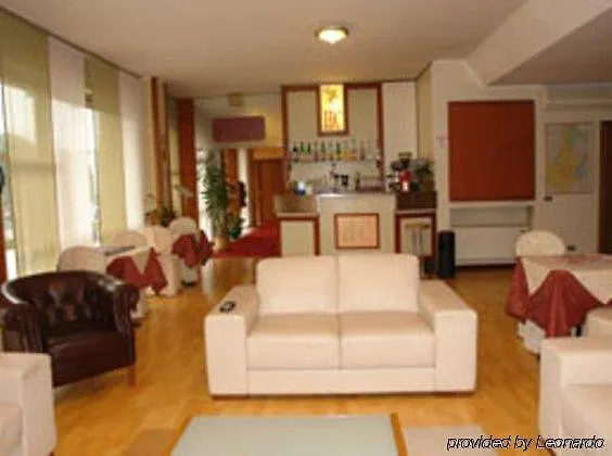 Cristallo Szálloda 3*